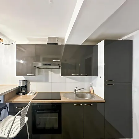 Hyper Centre Apartment